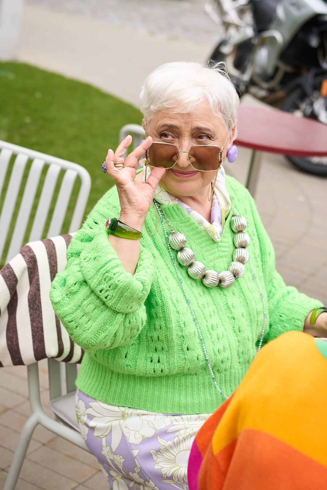 Gunta, 72